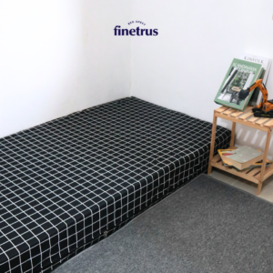 Finetrus - Sarkas Square Black