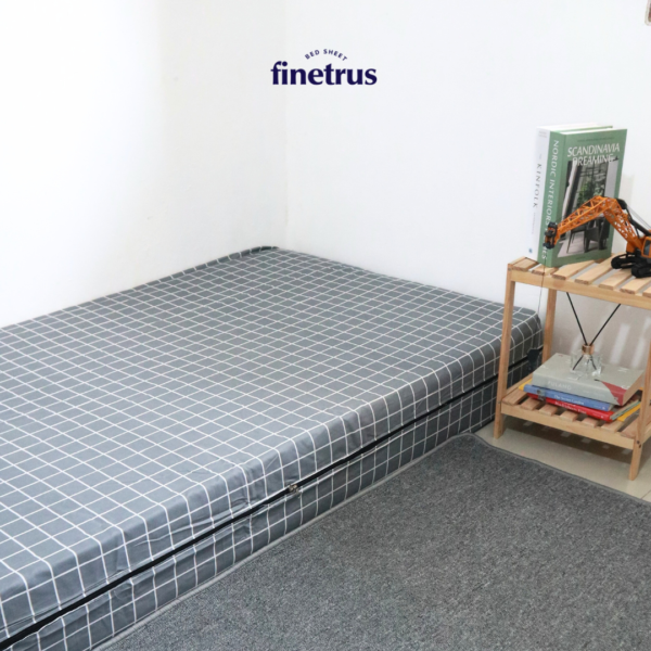 Finetrus - Sarkas Square Grey