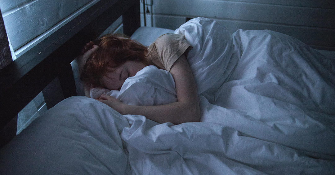 suasana kamar tidur malam